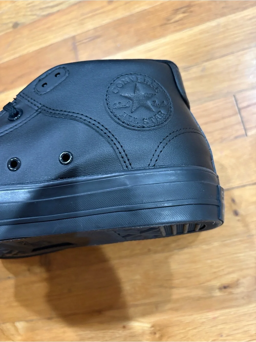 Men's Black High-Top Leather Sneakers converse chuck taylor